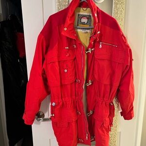 RED COTTON TOGGLE COAT BY COTLER IN A SIZE LARGE… UNISEX… EXCELLENT CONDITION
